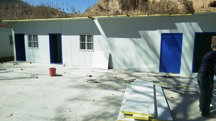 沁水县嘉峰镇工地阻燃彩钢房宿舍