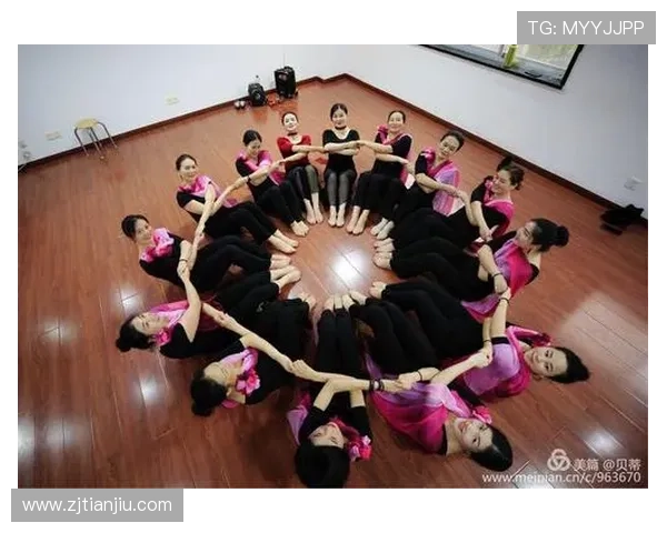 《美丽模坊》第三季:解锁你的潜能,蜕变新生,闪耀T台! 《美丽模坊》第三季:解锁你的潜能,蜕变新生,闪耀T台!